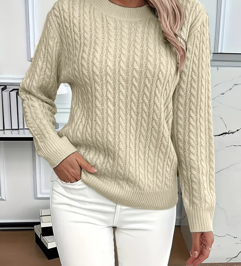 Quinisha – Stickad tröja med flätmönster