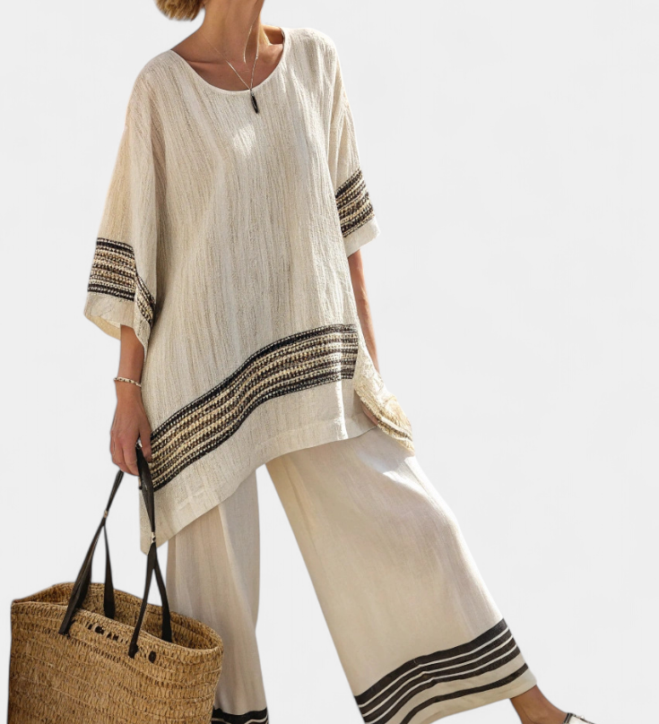 Kristina – Handstickad randig outfit