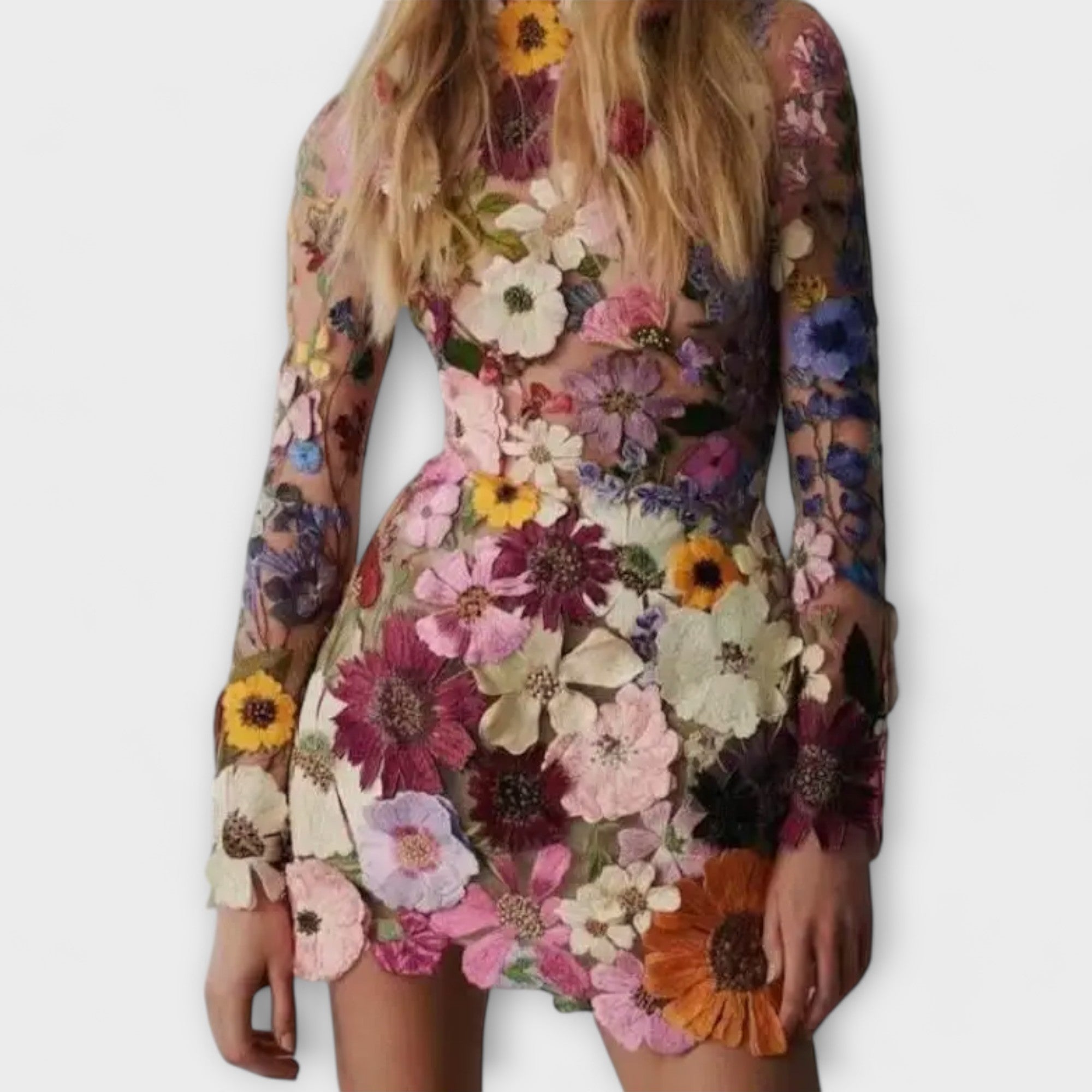 Dolores – Blommig klänning med halterneck